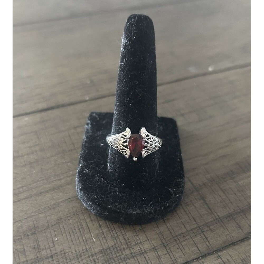 Sterling Silver Garnet Teardrop Filigree Ring Signed CNA, Size 8, 3.4 g
